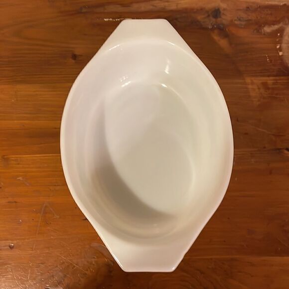 Pyrex Empire Golden Scroll Casserole Dish 1 1/2 quart - Picture 5 of 10